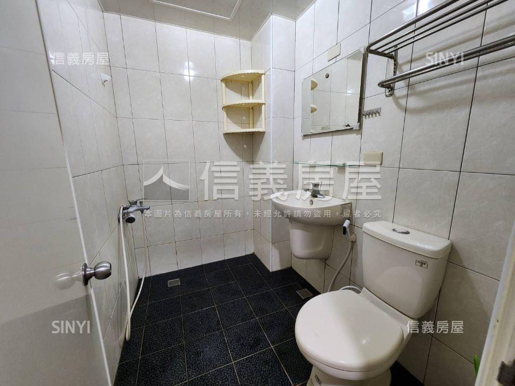 近新堀江整棟滿租透店房屋室內格局與周邊環境