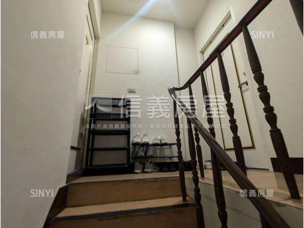 近新堀江整棟滿租透店房屋室內格局與周邊環境