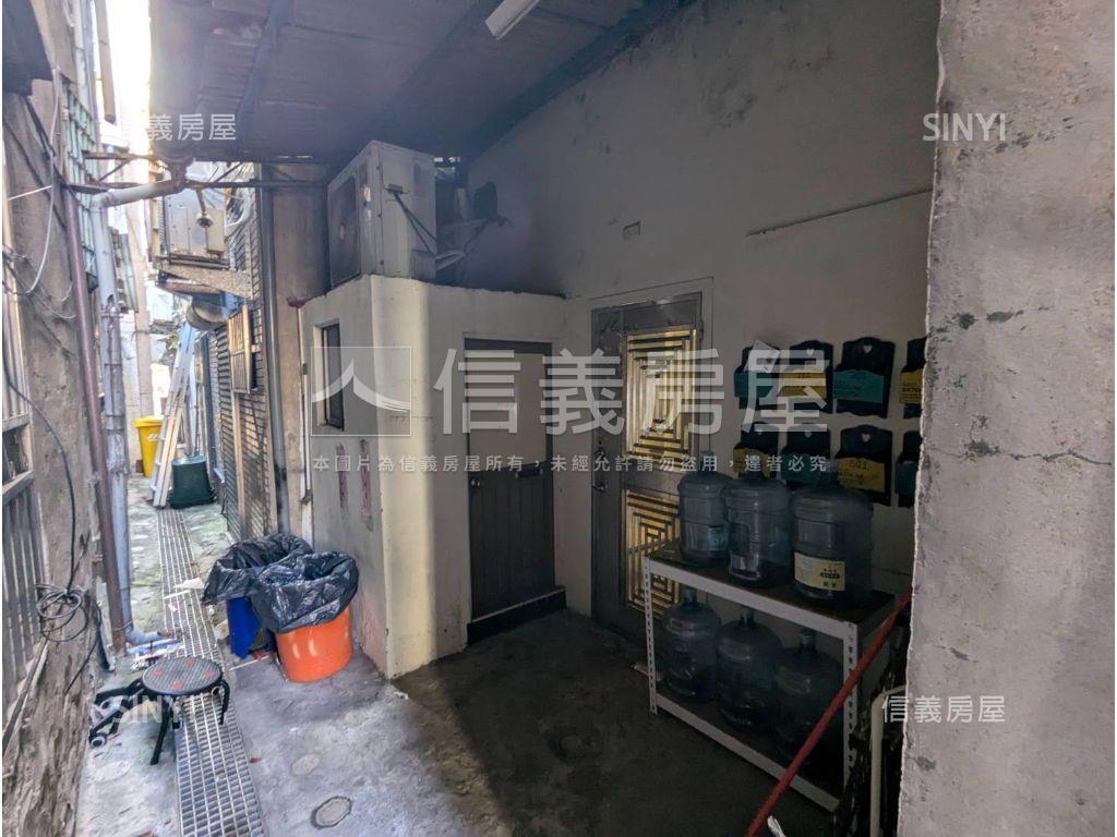 近新堀江整棟滿租透店房屋室內格局與周邊環境