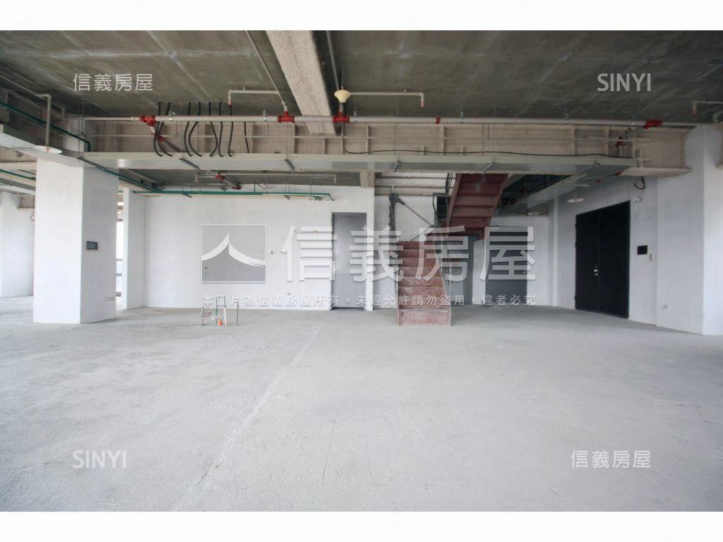謙岳‧撥雲見日樓中樓房屋室內格局與周邊環境