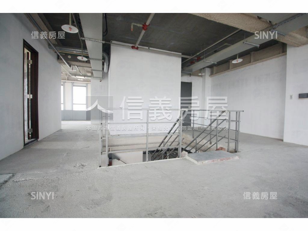 謙岳‧撥雲見日樓中樓房屋室內格局與周邊環境
