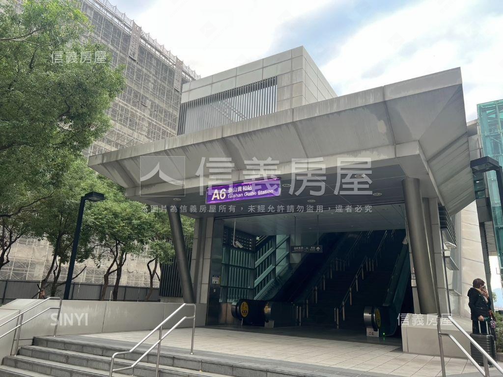 專任近捷運黃金三角窗店面房屋室內格局與周邊環境