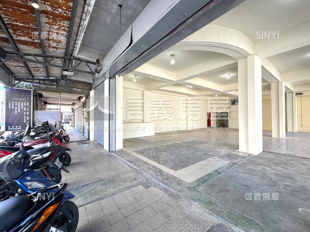 專任近捷運黃金三角窗店面房屋室內格局與周邊環境