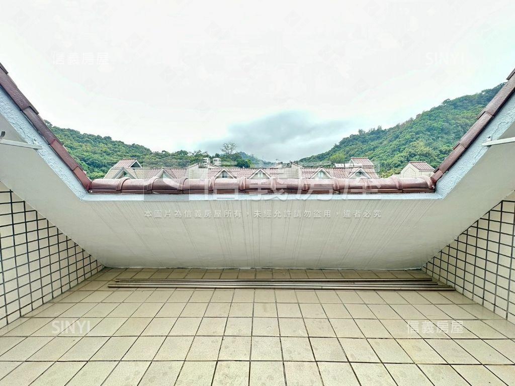 桐林國小旁前後臨路別墅房屋室內格局與周邊環境