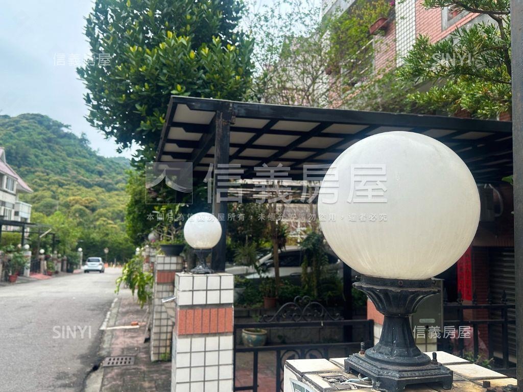 桐林國小旁前後臨路別墅房屋室內格局與周邊環境