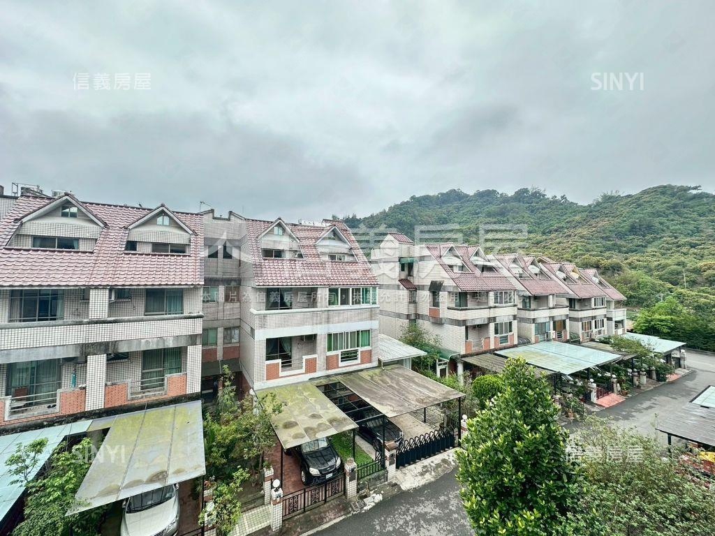 桐林國小旁前後臨路別墅房屋室內格局與周邊環境