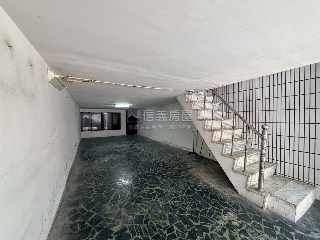 科工館陽明商圈有車庫透天房屋室內格局與周邊環境