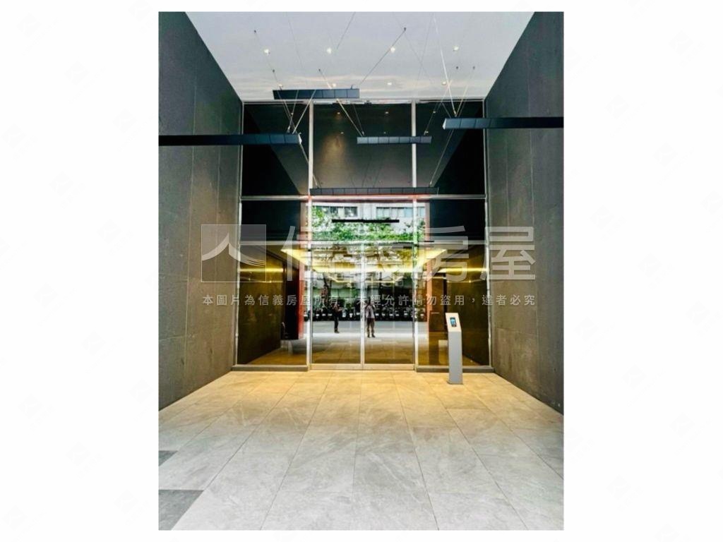 忠泰繪高樓後棟朝南景觀房屋室內格局與周邊環境