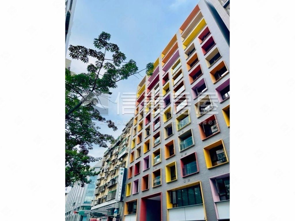 忠泰繪高樓後棟朝南景觀房屋室內格局與周邊環境