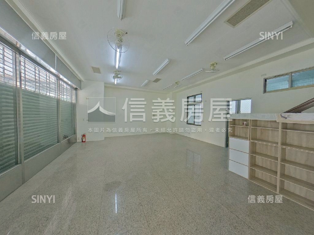 東區大面寬霸氣金店面房屋室內格局與周邊環境