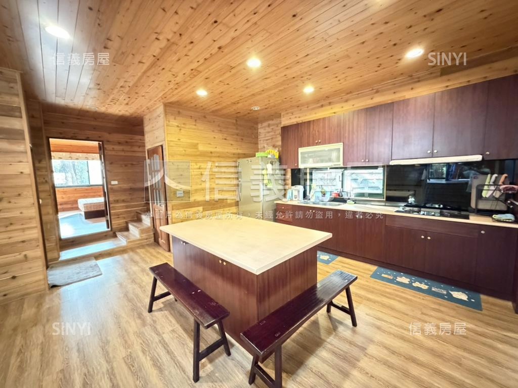 南庄生活圈周邊買地送木屋房屋室內格局與周邊環境