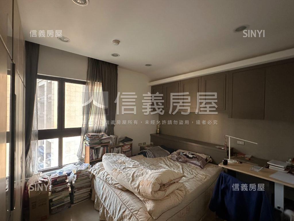 稀有築城經典舒適大空間房屋室內格局與周邊環境