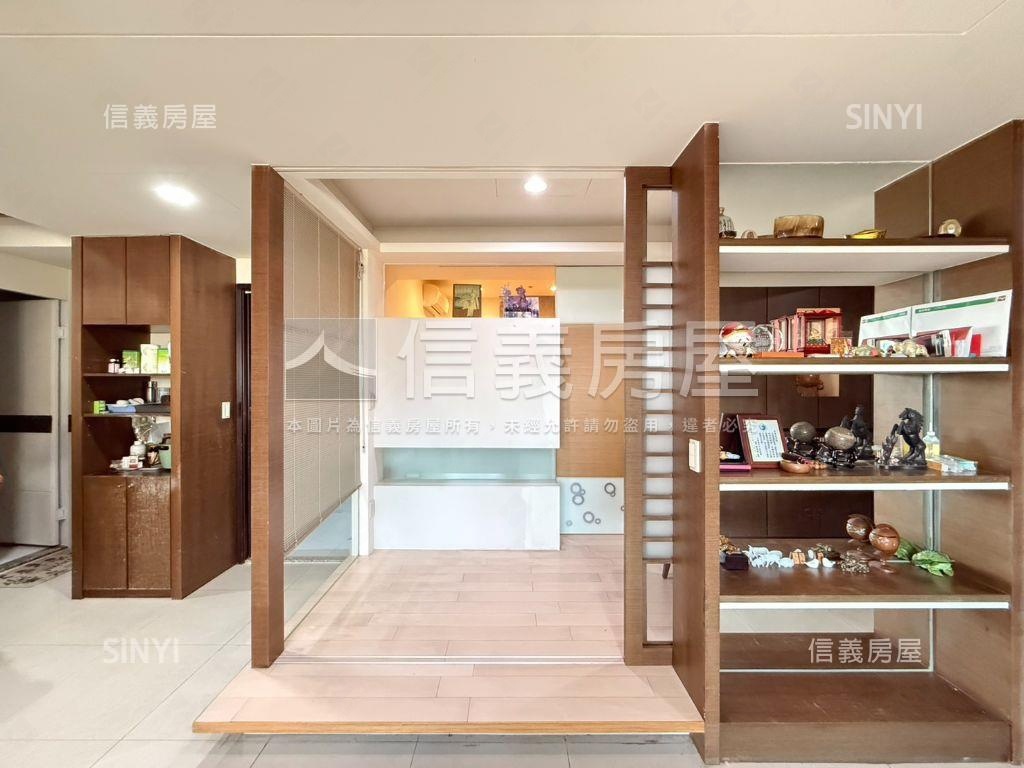 光之舞•重慶•３房車位房屋室內格局與周邊環境