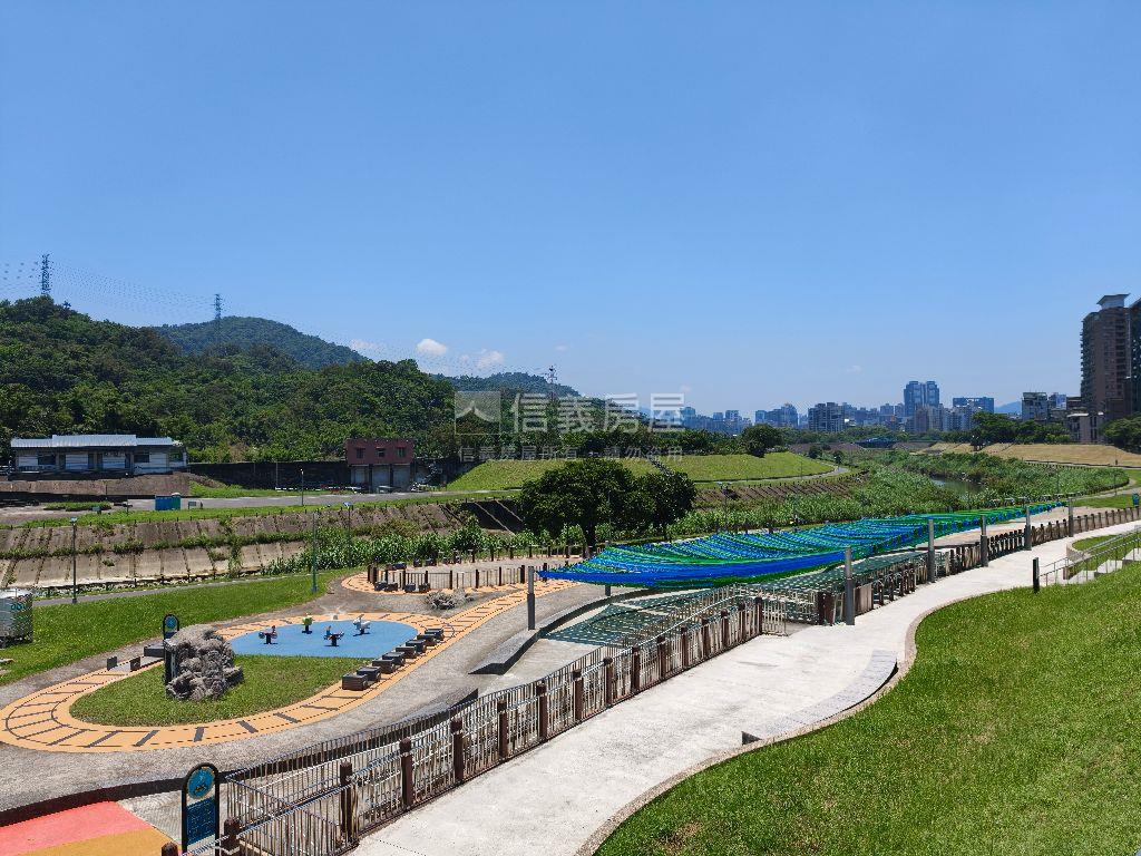 木新河濱稀有好屋房屋室內格局與周邊環境
