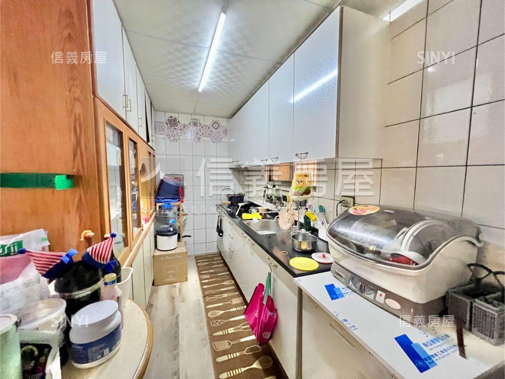 稀有！建平九街大車位別墅房屋室內格局與周邊環境