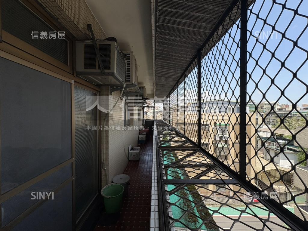 近捷運邊間五層巷弄時光房屋室內格局與周邊環境