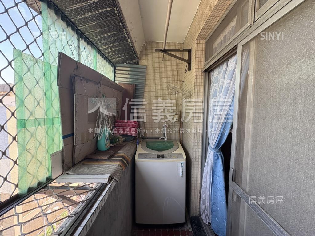 近捷運邊間五層巷弄時光房屋室內格局與周邊環境