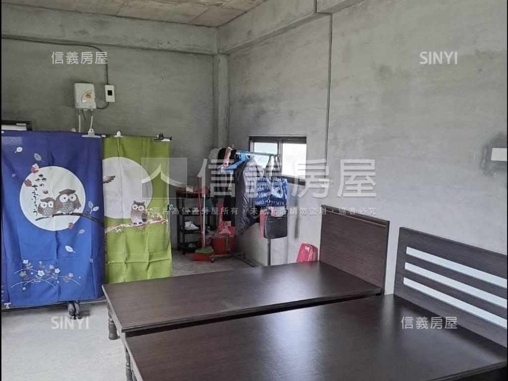 俗！墾丁度假小屋買送地房屋室內格局與周邊環境