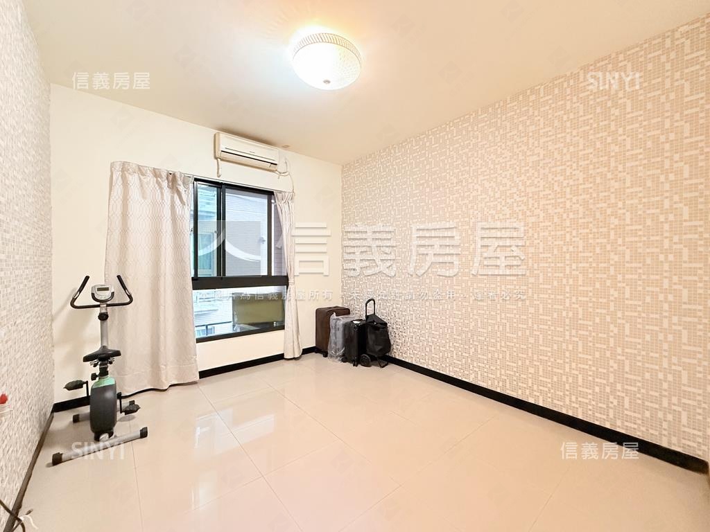 美術館低總價稀有兩房宅房屋室內格局與周邊環境