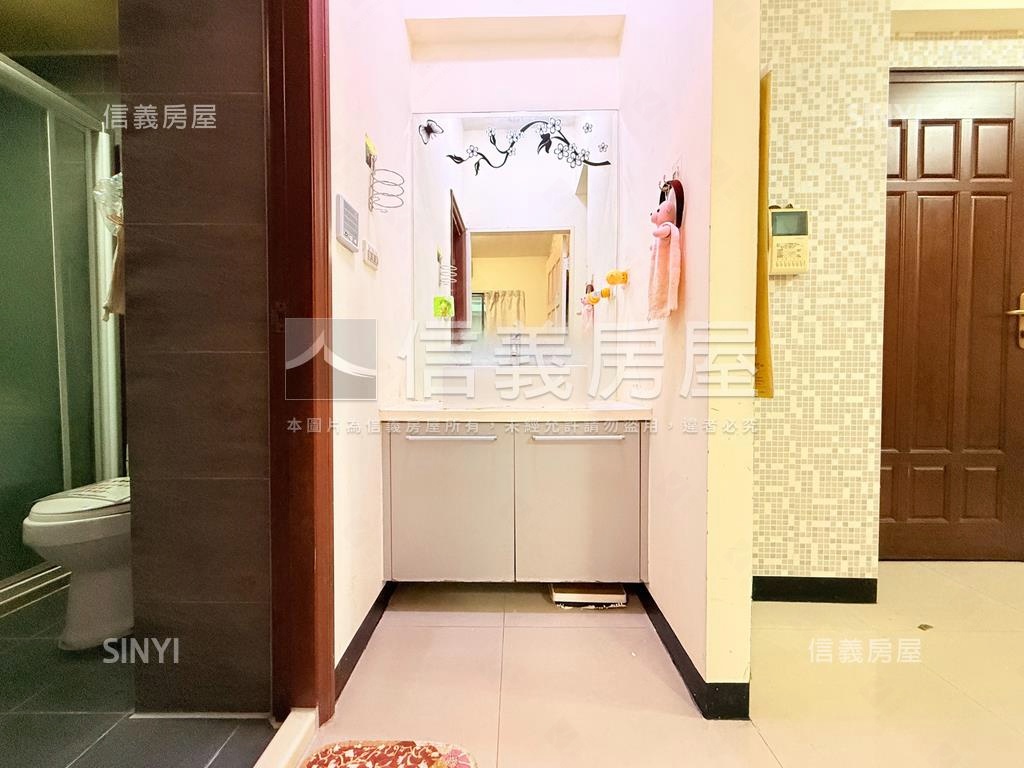 美術館低總價稀有兩房宅房屋室內格局與周邊環境