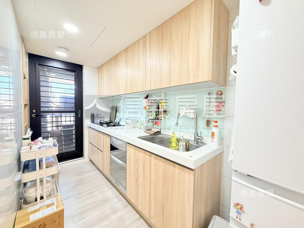 仰真。山河景致３房房屋室內格局與周邊環境