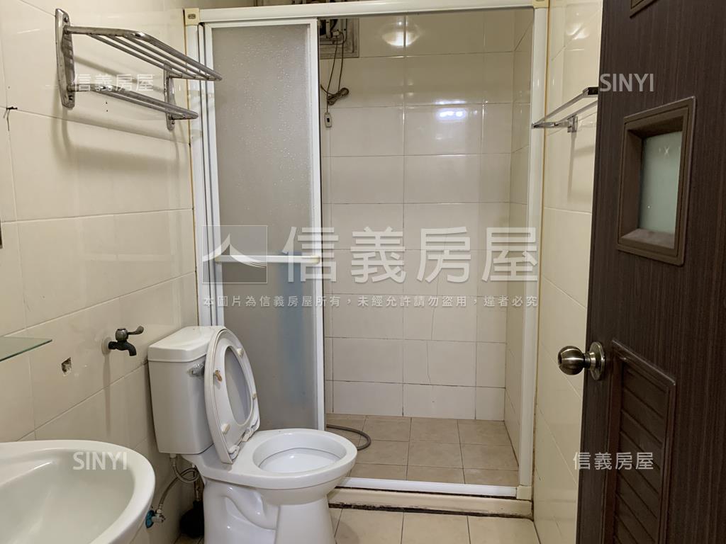 新莊國小公寓２樓房屋室內格局與周邊環境