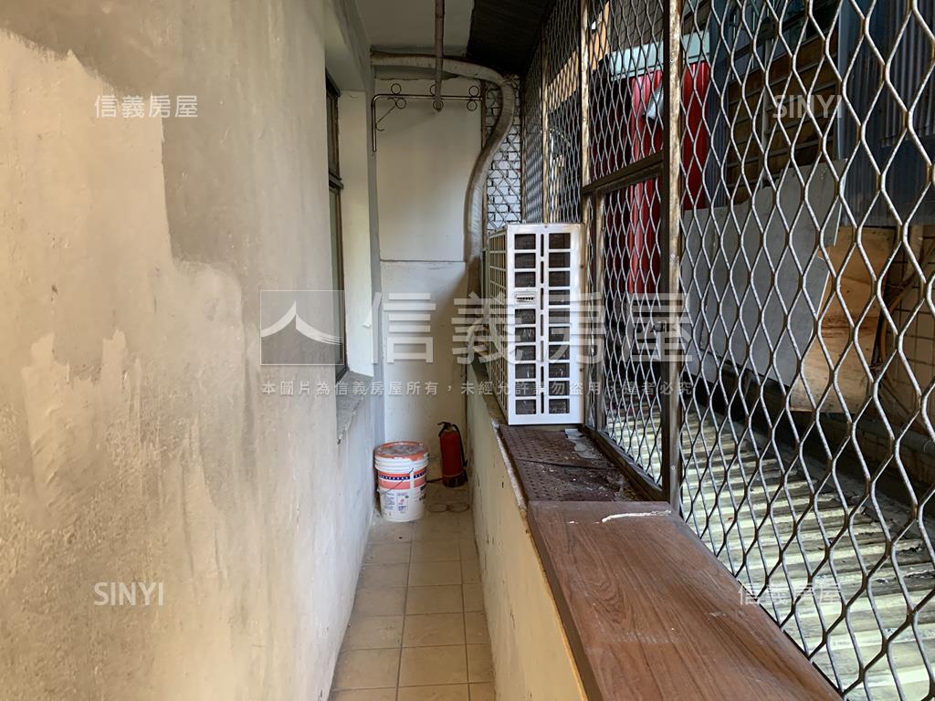 新莊國小公寓２樓房屋室內格局與周邊環境