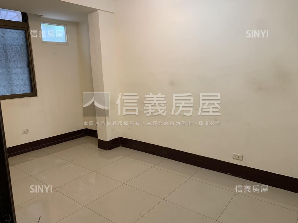 新莊國小公寓２樓房屋室內格局與周邊環境