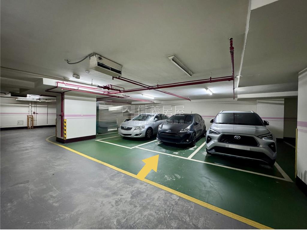 交響樂溫馨美滿３房車位房屋室內格局與周邊環境