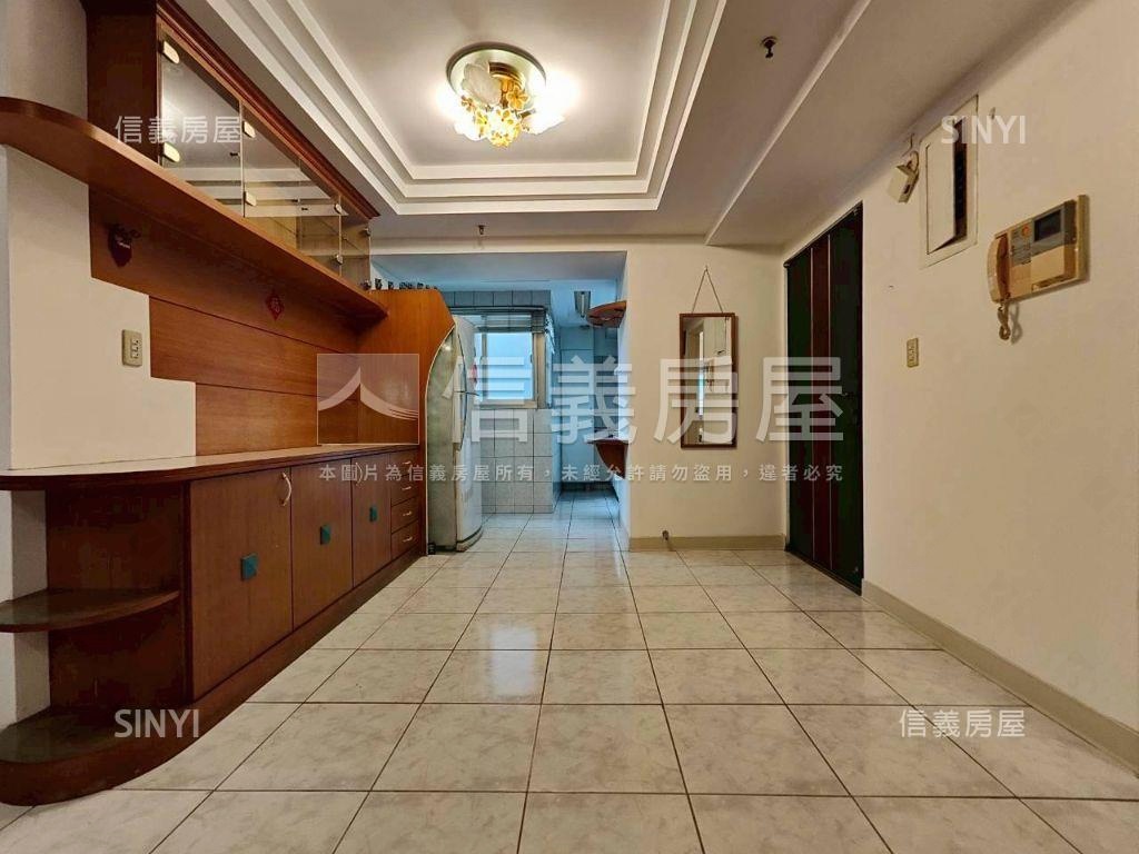 百年好合１７樓附坡平車位房屋室內格局與周邊環境