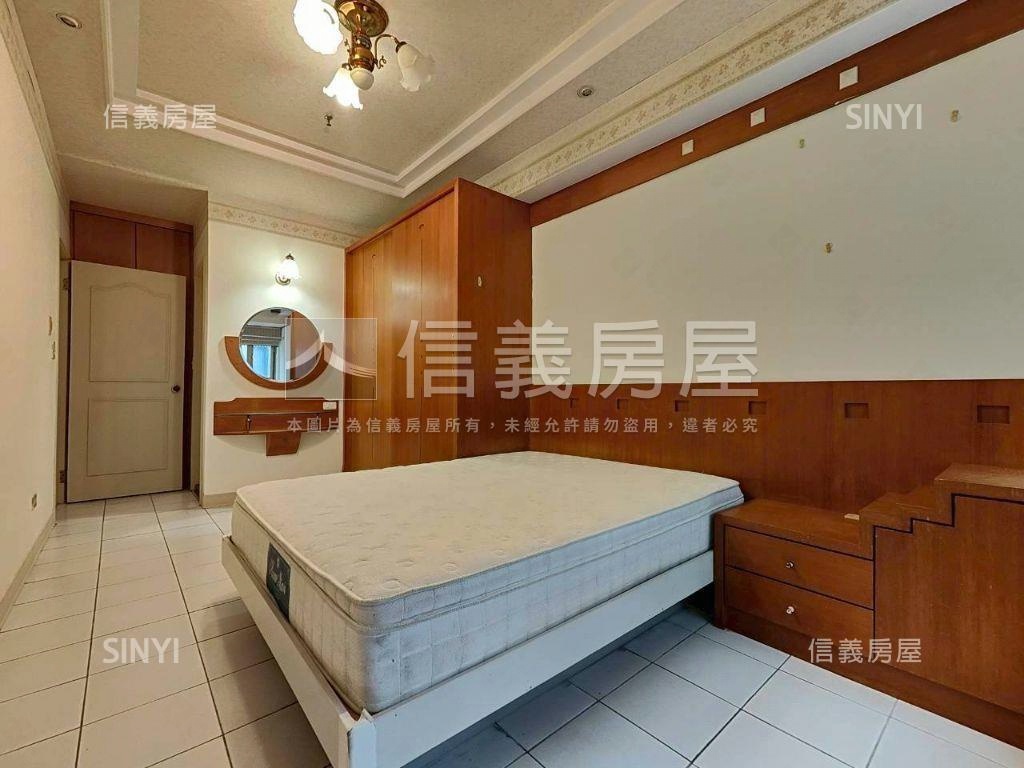 百年好合１７樓附坡平車位房屋室內格局與周邊環境