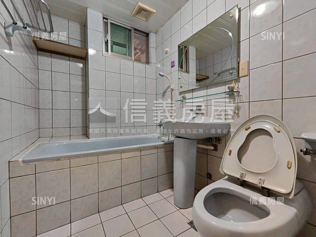 百年好合１７樓附坡平車位房屋室內格局與周邊環境