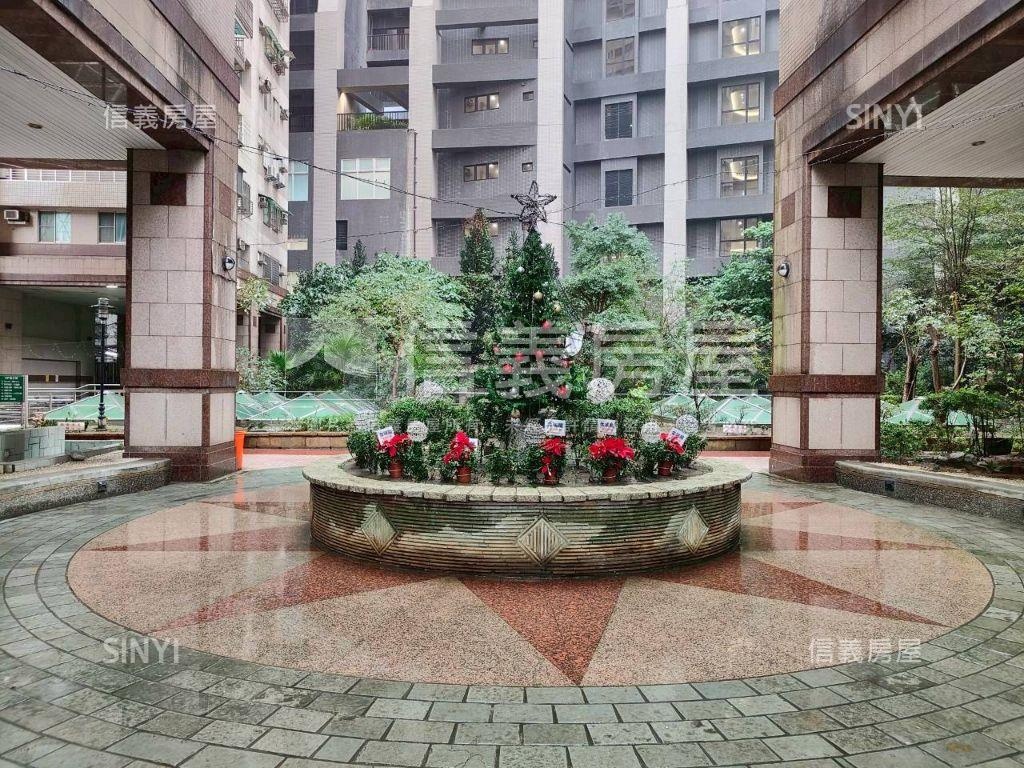 百年好合１７樓附坡平車位房屋室內格局與周邊環境