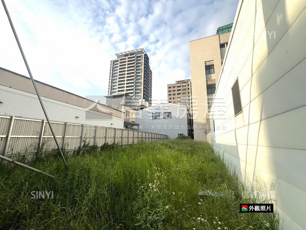 光州六街約６．５米寬土地房屋室內格局與周邊環境