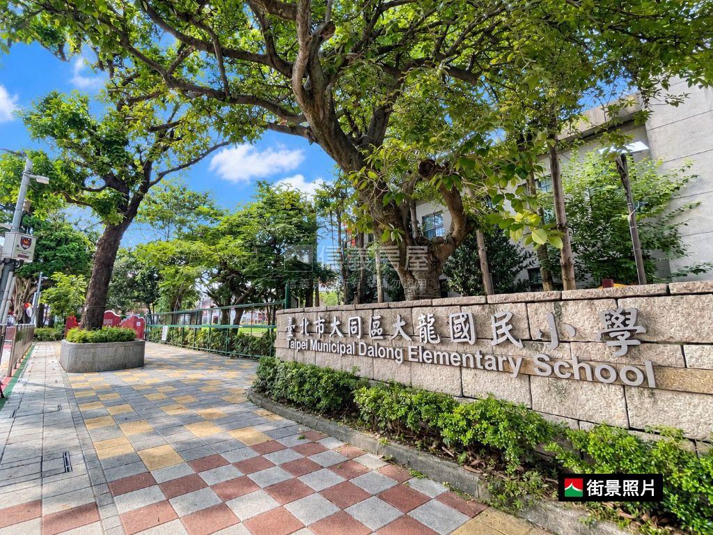 新★圓山捷運面寬純一樓房屋室內格局與周邊環境