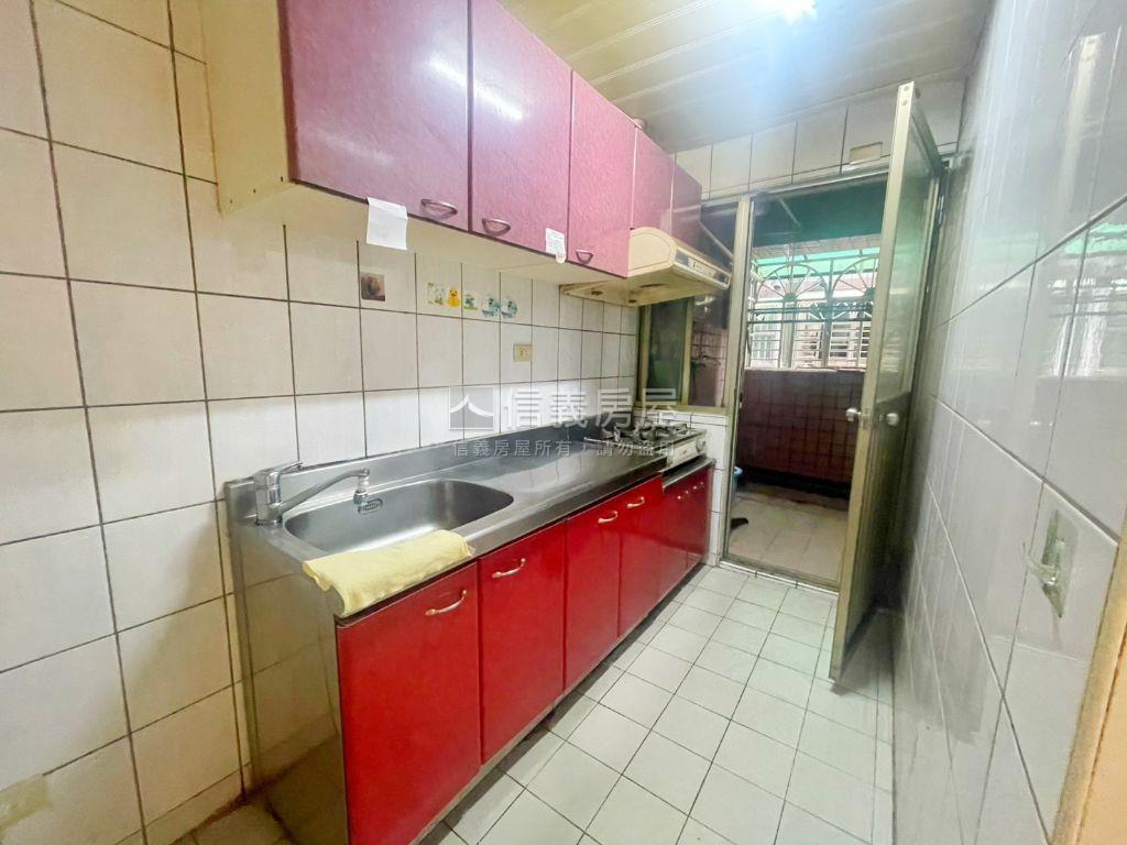 地球村３房歡迎賞屋房屋室內格局與周邊環境