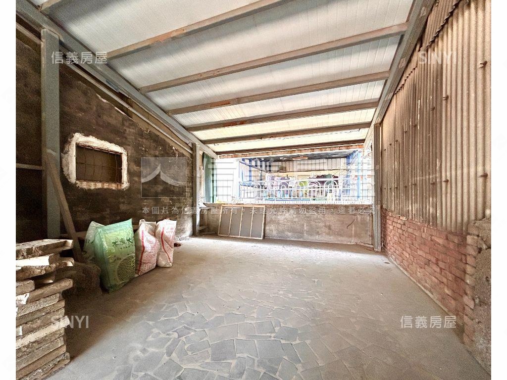 近捷運前後活巷騎樓透天房屋室內格局與周邊環境