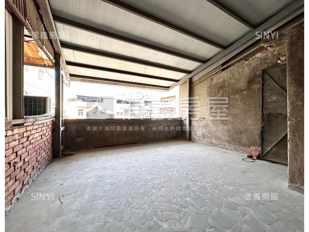 近捷運前後活巷騎樓透天房屋室內格局與周邊環境