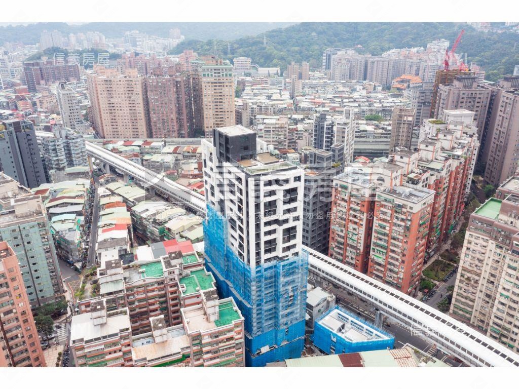 咊暘景安捷運全新兩房車位房屋室內格局與周邊環境