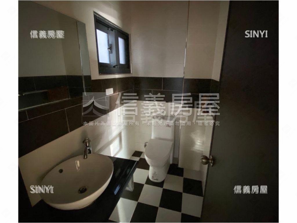 明誠商圈稀有邊間店面！！！房屋室內格局與周邊環境
