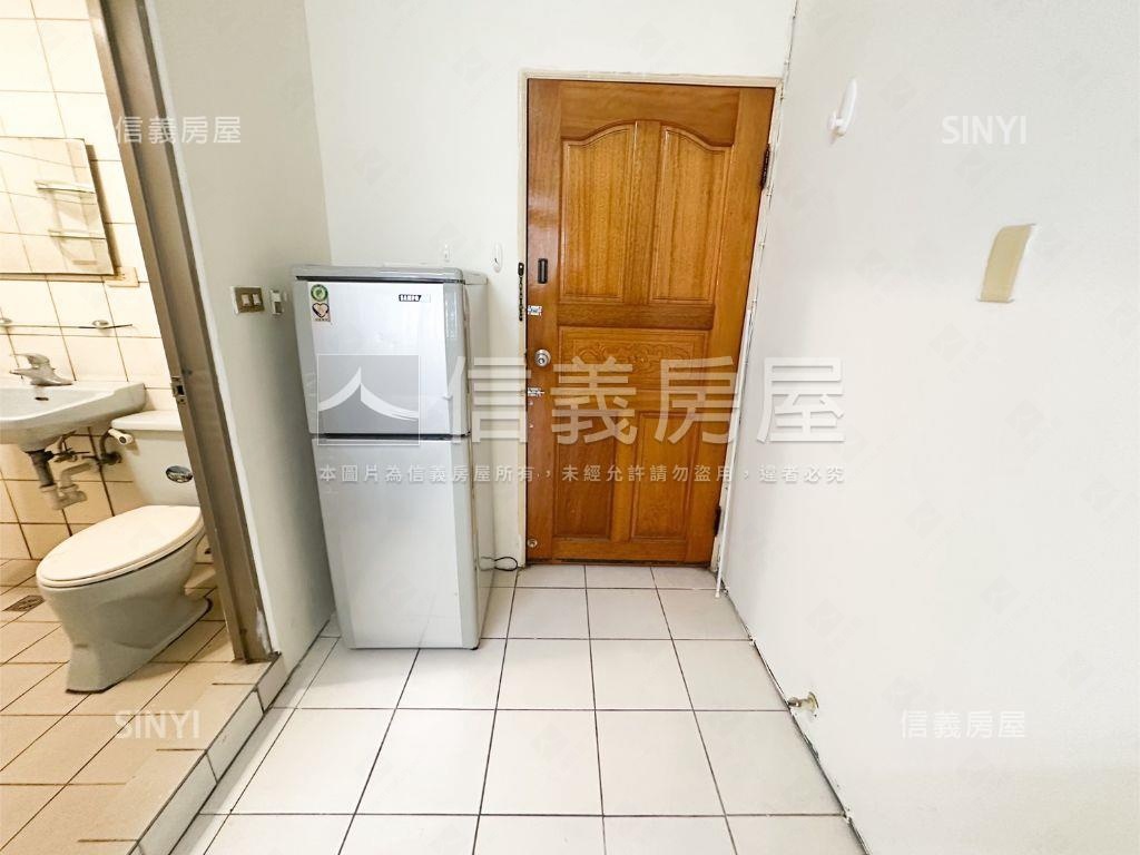 ３樓公寓。獨洗獨曬４套房房屋室內格局與周邊環境