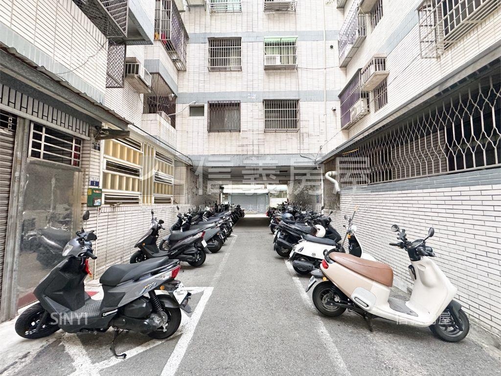 ３樓公寓。獨洗獨曬４套房房屋室內格局與周邊環境