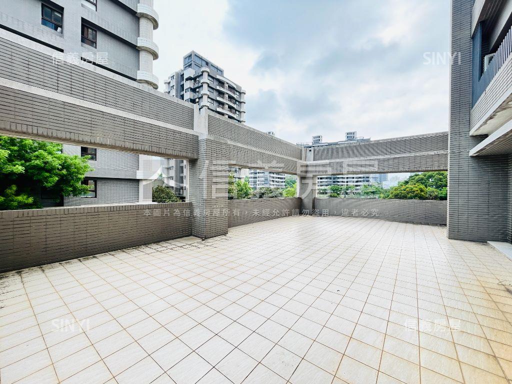 海天境商辦大空間自由運用房屋室內格局與周邊環境