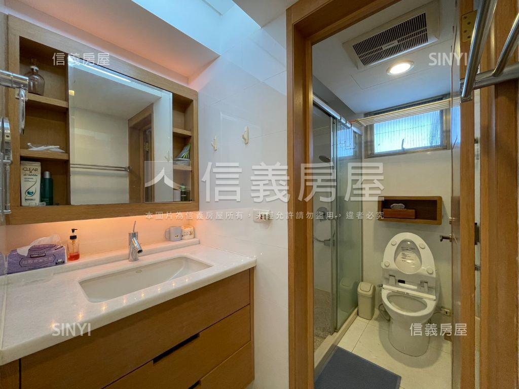 翡翠獨戶四面採光雙車美邸房屋室內格局與周邊環境