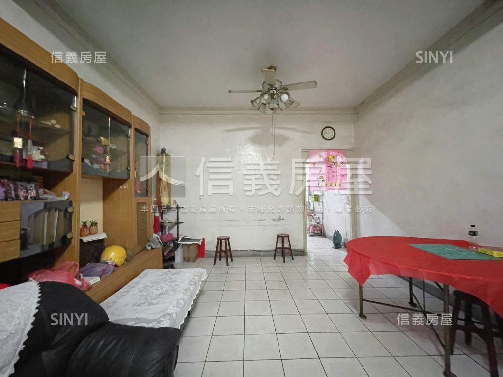 武陵路旁懷舊透天房屋室內格局與周邊環境