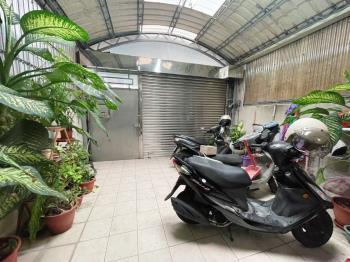 武陵路旁懷舊透天