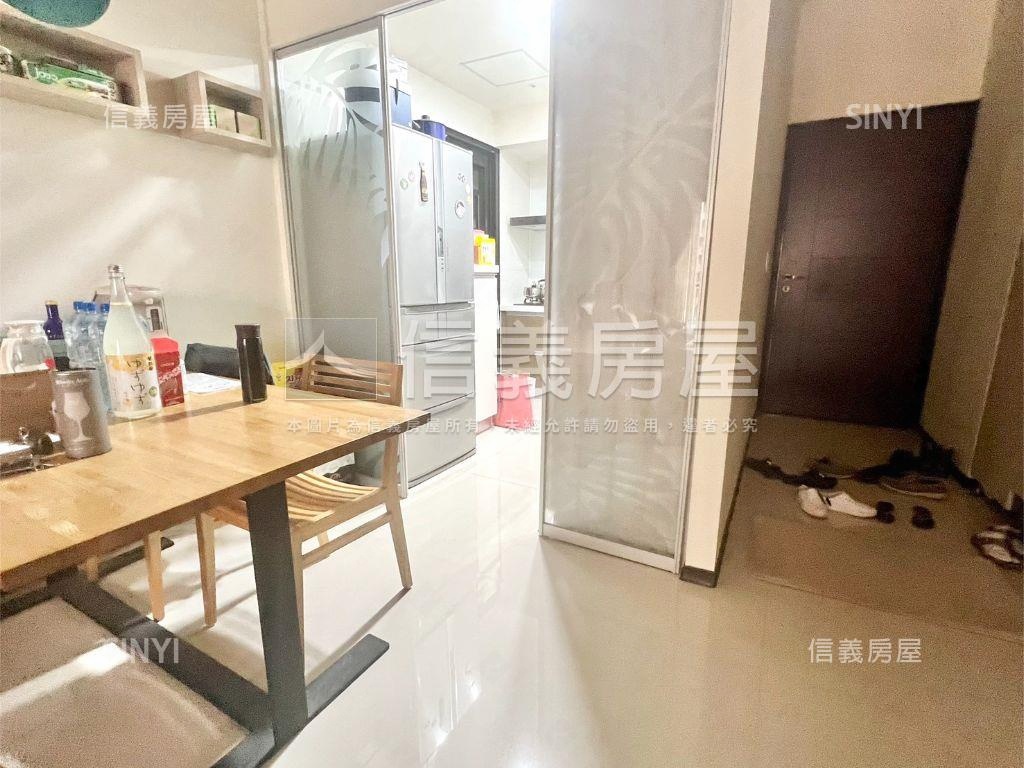 關新一極視野美三房車位房屋室內格局與周邊環境