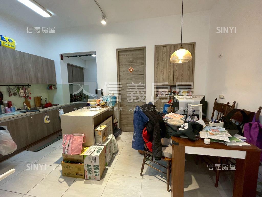 北屯．敦化公園旁前院透天房屋室內格局與周邊環境