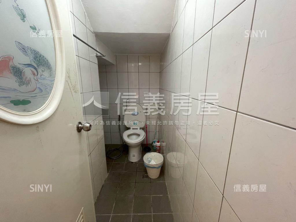 北屯．敦化公園旁前院透天房屋室內格局與周邊環境