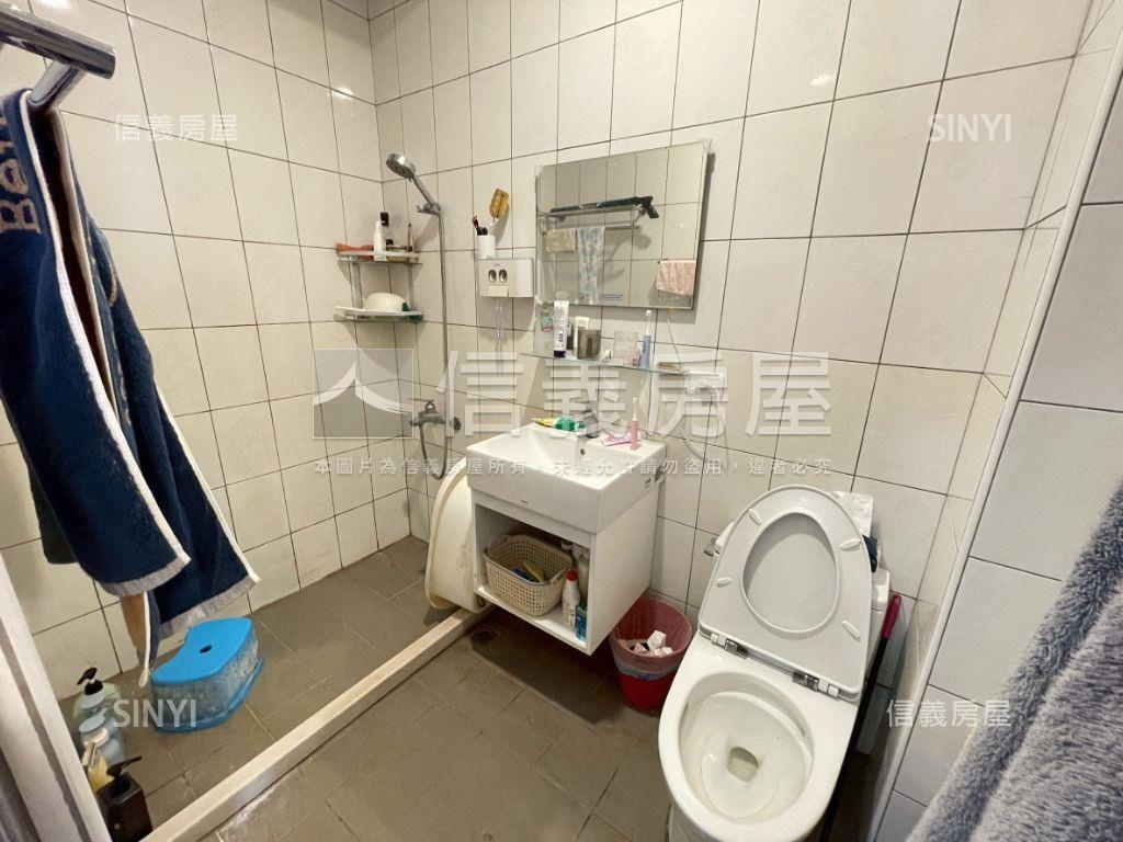 北屯．敦化公園旁前院透天房屋室內格局與周邊環境